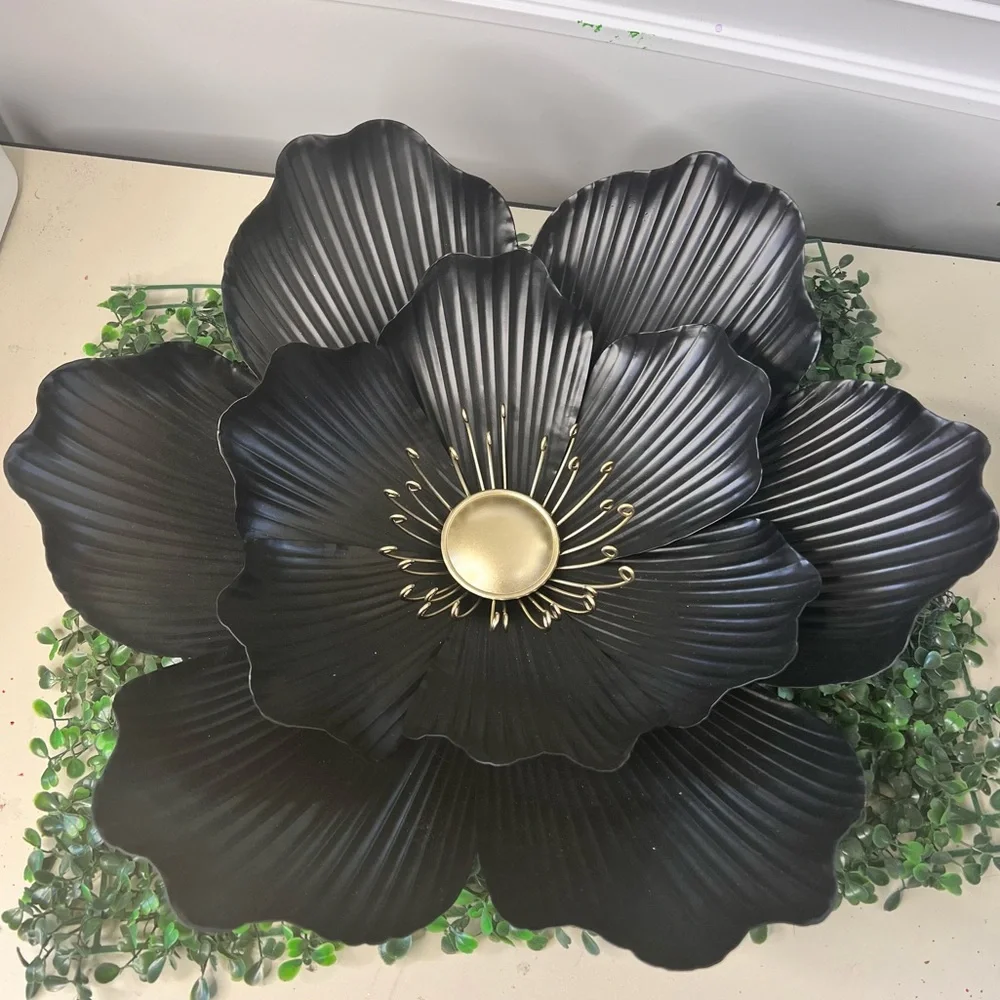 Black and Gold Metal Wall Flower Decor